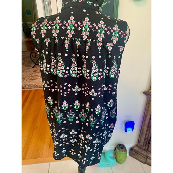 Ann Taylor Sleeveless top NWOT - Picture 5 of 6